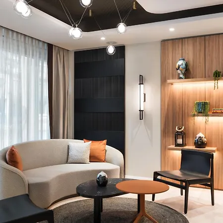 Tapestry By Hilton Ambasciatori Otel